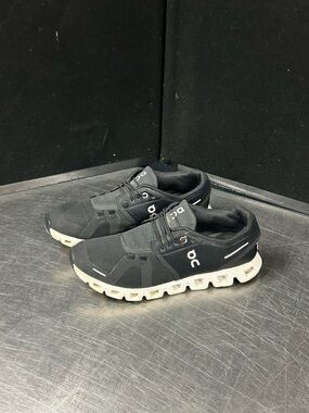 On Cloud Size 8 Women